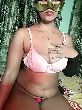Cutee-nisha from StripChat is Freechat