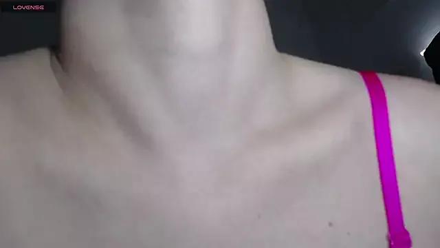 cutemilana_sexwife from StripChat is Freechat