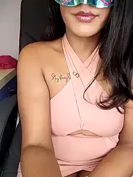 cuteniaa from StripChat is Freechat