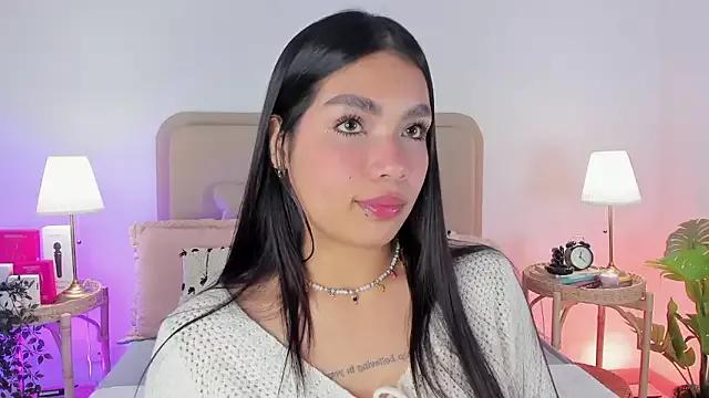 Cutie_Riley from StripChat is Freechat