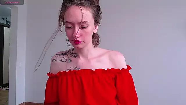 cutienaughtygirl from StripChat is Freechat