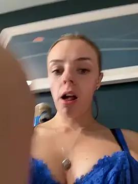 cutietootie02 from StripChat is Freechat