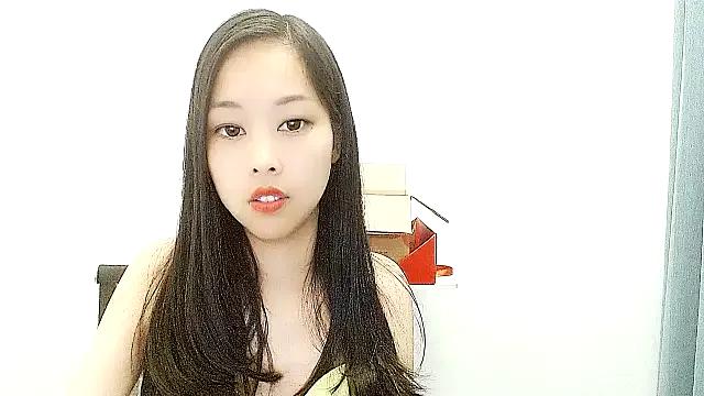 Daisy-_baby-cute from StripChat is Freechat