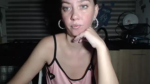DanielleReys from StripChat is Freechat