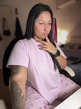 Entertain your itch for girls livestreamers with our collection of stunning models, skilled in the art of temptation and delight.