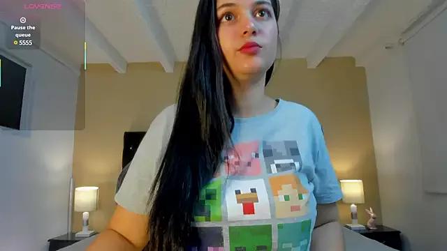 Danne_giantbutt from StripChat is Freechat