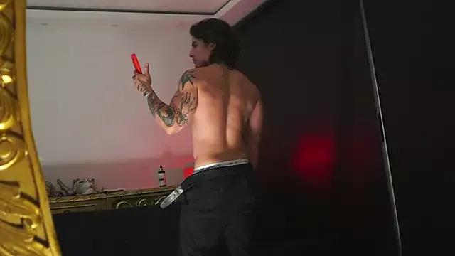 Entertain your itch for girls livestreamers with our collection of stunning models, skilled in the art of temptation and delight.