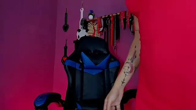 Entertain your itch for girls livestreamers with our collection of stunning models, skilled in the art of temptation and delight.