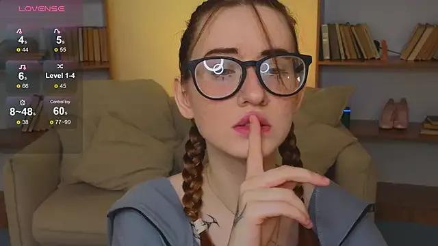 Dark_Lola_ from StripChat is Freechat