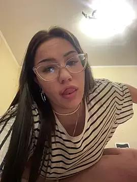 DeliceMaya from StripChat is Freechat