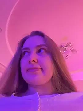 DeniMilkyyyyy from StripChat is Freechat
