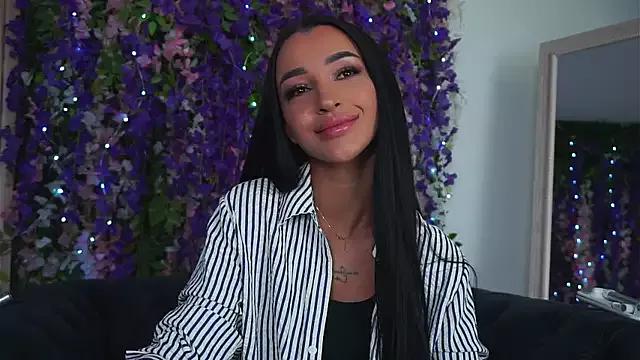 DeniseDevilles from StripChat is Freechat