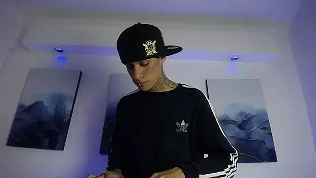 DereckStorm from StripChat is Freechat