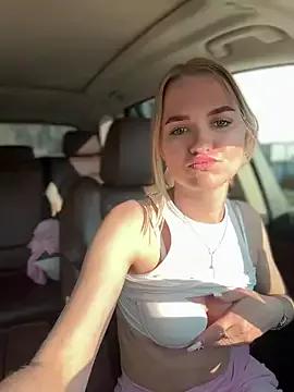 Devill_Angel_ from StripChat is Freechat