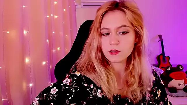 Entertain your itch for girls livestreamers with our collection of stunning models, skilled in the art of temptation and delight.