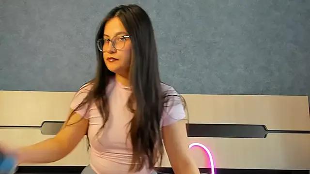 Diana_moonnn from StripChat is Freechat