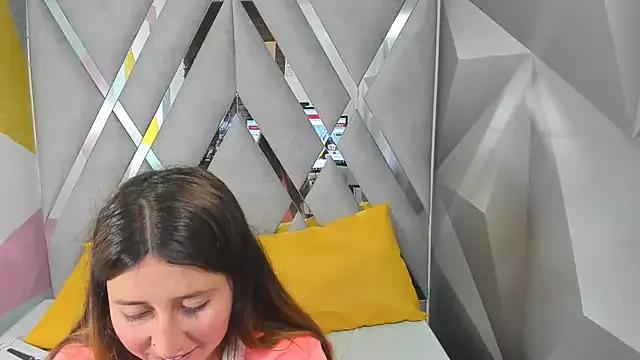 DianaSmiith from StripChat is Freechat