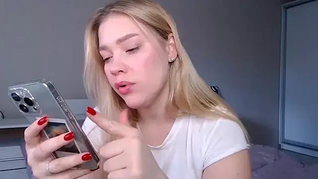 Entertain your itch for girls livestreamers with our collection of stunning models, skilled in the art of temptation and delight.