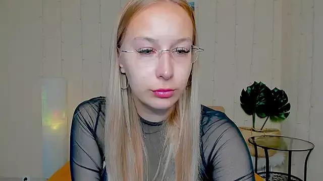 dina_sunshine from StripChat is Freechat
