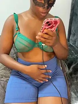 DiosaTheSquirter from StripChat is Freechat