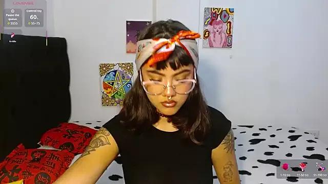 Divinejewel444 from StripChat is Freechat