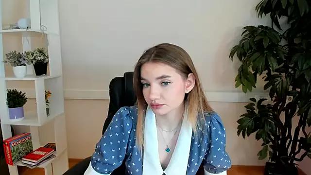 Entertain your itch for girls livestreamers with our collection of stunning models, skilled in the art of temptation and delight.