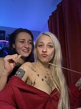 Dooubletroublee from StripChat is Freechat