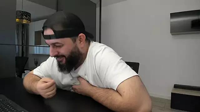 DravenPeak from StripChat is Freechat