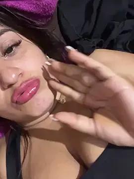 Entertain your itch for girls livestreamers with our collection of stunning models, skilled in the art of temptation and delight.