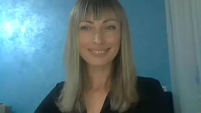 EffectMaya from StripChat