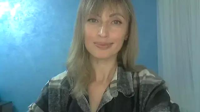 EffectMaya from StripChat