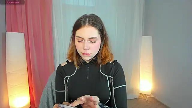 Effie__ from StripChat