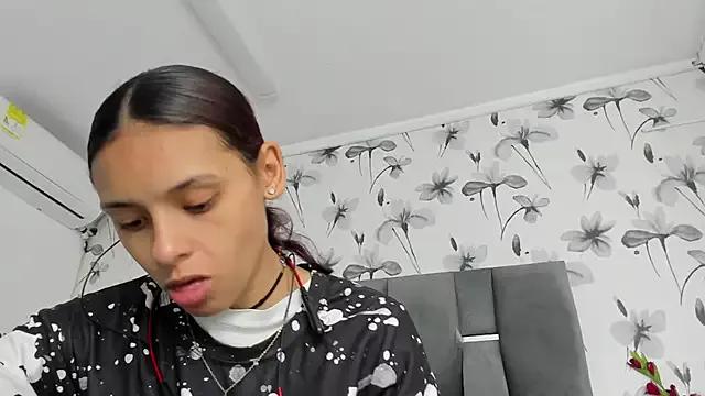 Ehotloveaxxx from StripChat is Freechat