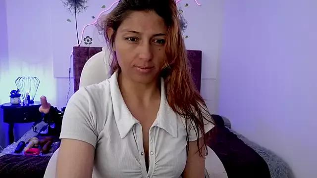 elena_detroya from StripChat is Freechat