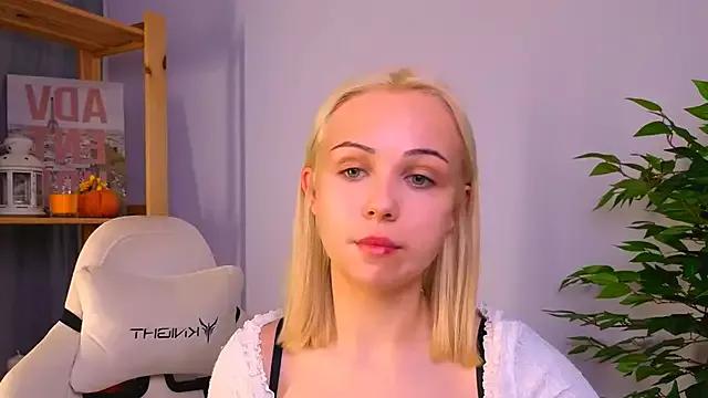 ElenaMonroe from StripChat is Freechat