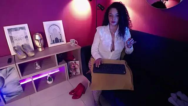 eleonor_x from StripChat is Freechat