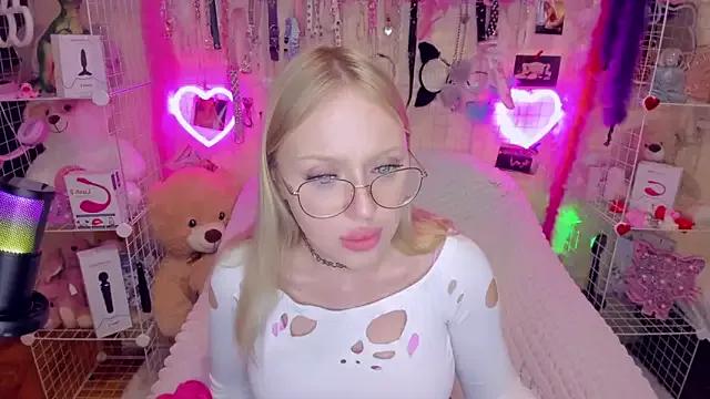 Entertain your itch for girls livestreamers with our collection of stunning models, skilled in the art of temptation and delight.