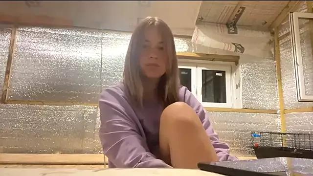 ElisabettVencee from StripChat is Freechat