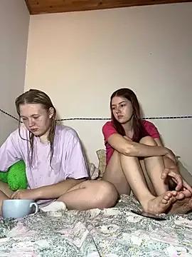 ella_grays from StripChat is Freechat
