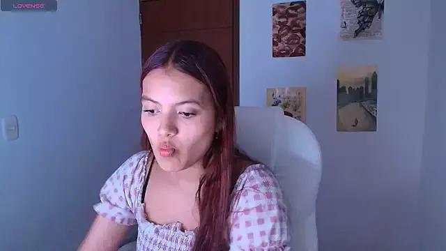 Ema__Rose from StripChat is Freechat