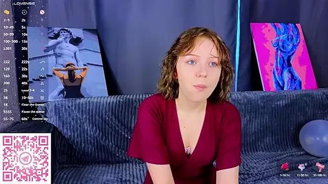 EmiliSaren from StripChat is Freechat