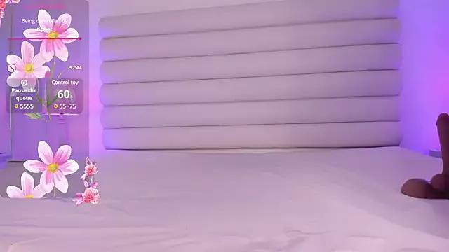 Emily__stone_ from StripChat is Freechat