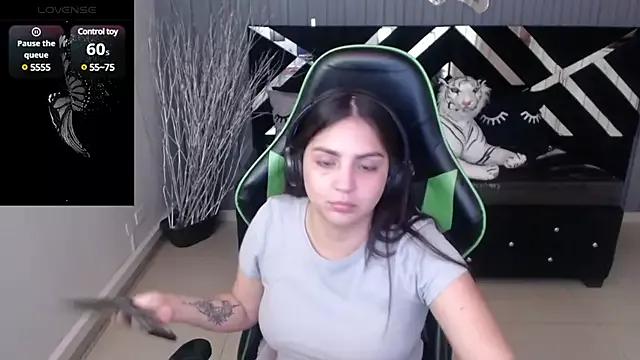 emily_cooper_t from StripChat is Freechat