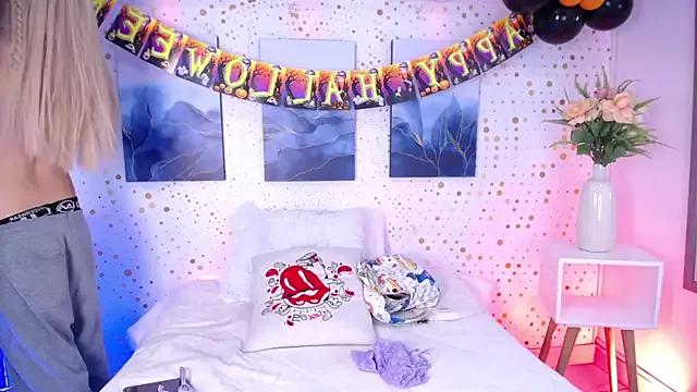 Entertain your itch for girls livestreamers with our collection of stunning models, skilled in the art of temptation and delight.