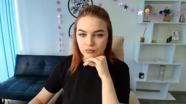 EmilyEwanss from StripChat is Freechat