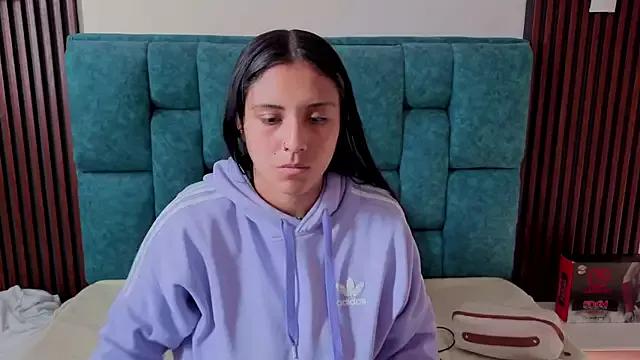 EmilyGala from StripChat is Freechat