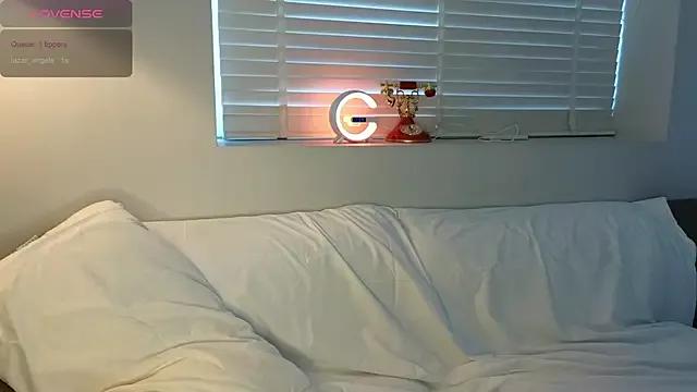 Entertain your itch for girls livestreamers with our collection of stunning models, skilled in the art of temptation and delight.