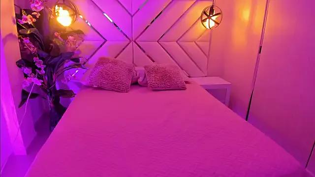 EMILYY_ROSE_ from StripChat is Freechat