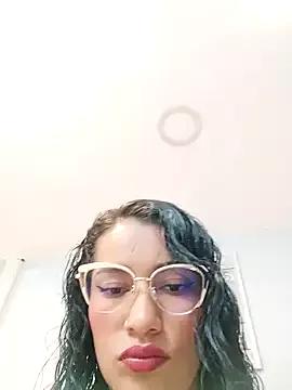 Emma_- from StripChat is Freechat