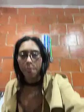 Emma__cumlovee from StripChat is Freechat